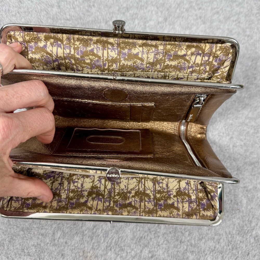 HOBO Lauren Clutch Wallet Womens Small Metallic Gold Kisslock Zip Pocket - Picture 5 of 13